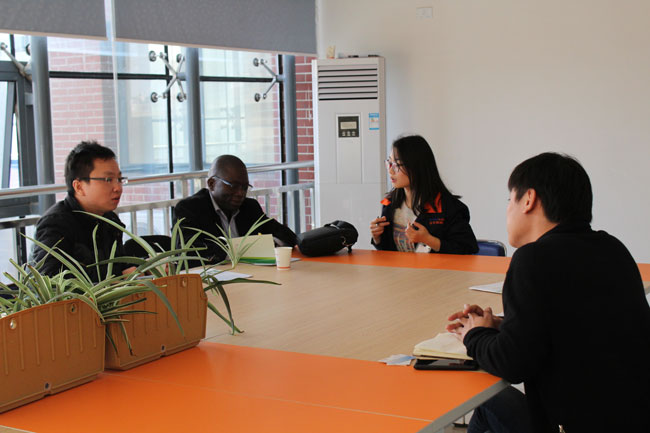 热烈接待安哥拉客户Jaime先生一行来我公司旅行