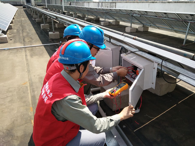 我公司自建40KW光伏发电项目通过电力公司验收，，，并网乐成。。。。。