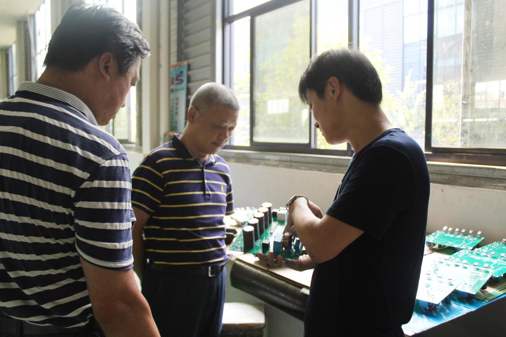 市经信委向导来我公司视察指导事情