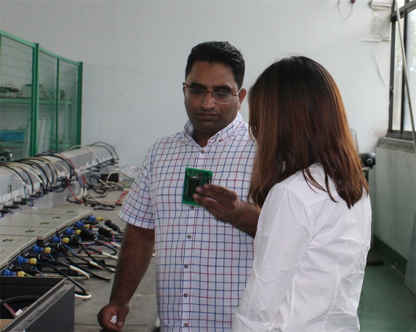 热烈接待约旦客户Shahid先生来我公司旅行交流